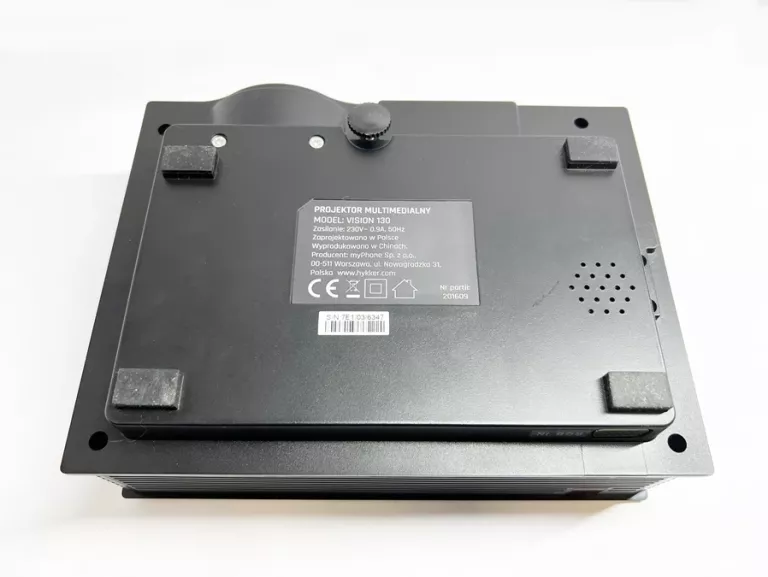 projektor-hykker-vision-130-zestaw-rozdzielczosc-podstawowa-px-854-x-480