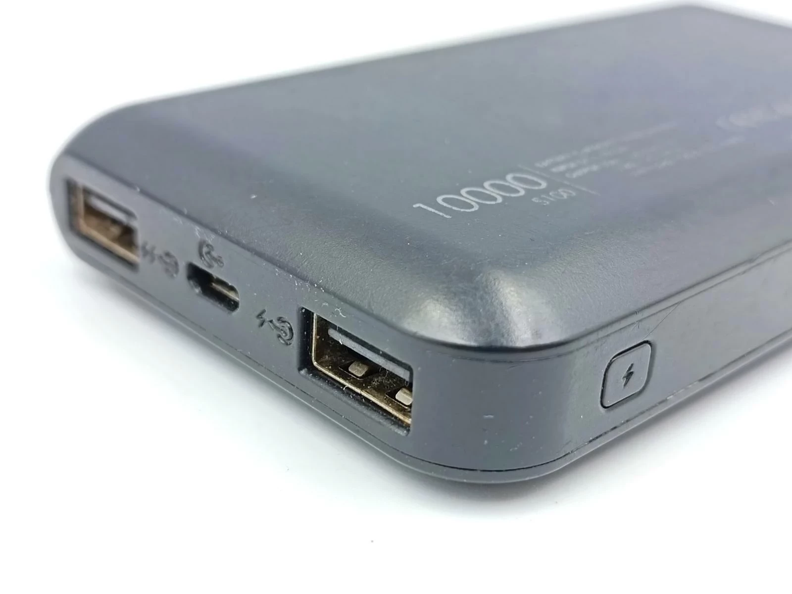 powerbank-czarny-10000mah-stan-uzywany