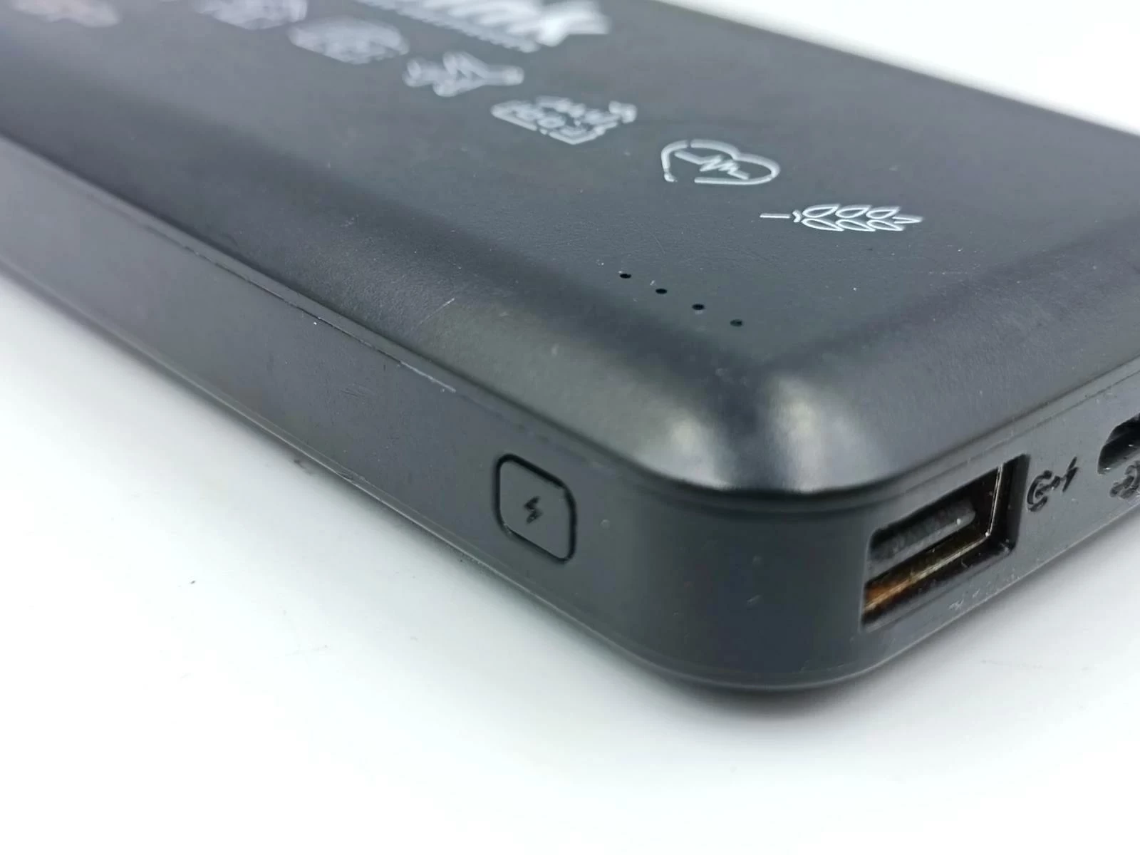 powerbank-czarny-10000mah-kolor-czarny