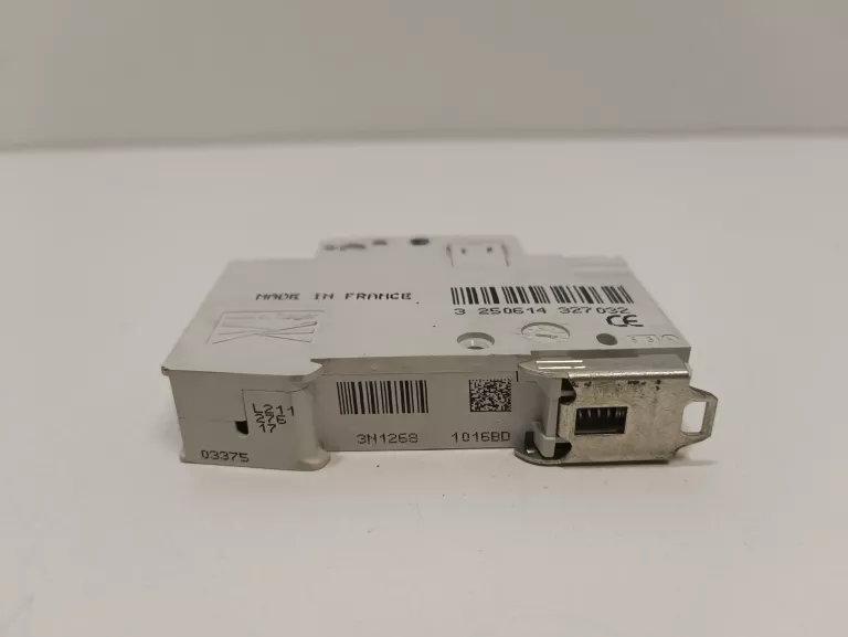 WYŁĄCZNIK NADPRĄDOWY HAGER MB 116A B16