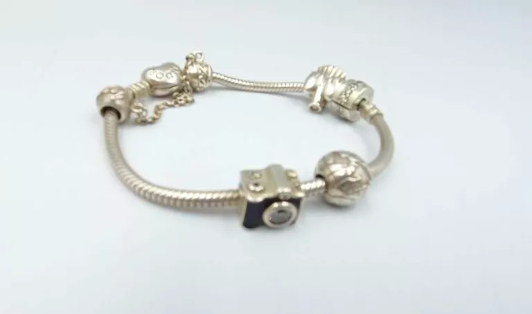BRANSOLETKA PANDORA 32,83G ROZMIAR 17