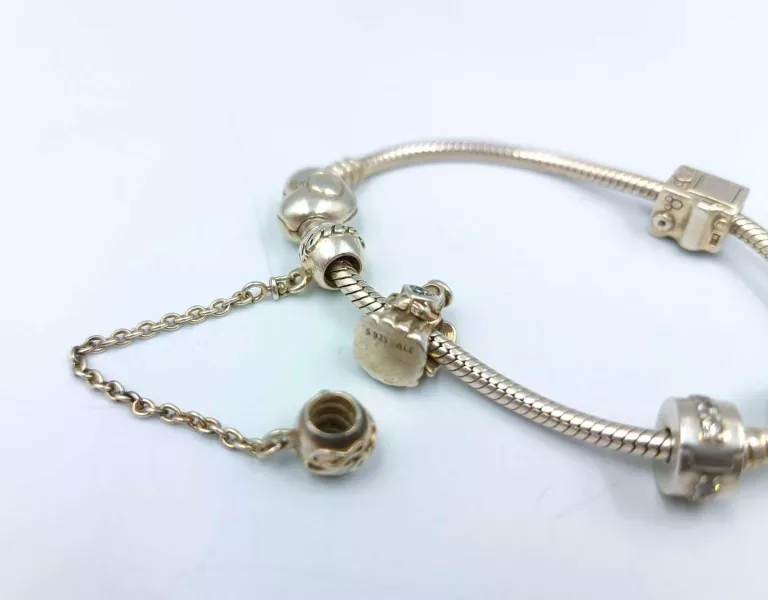 BRANSOLETKA PANDORA 32,83G ROZMIAR 17