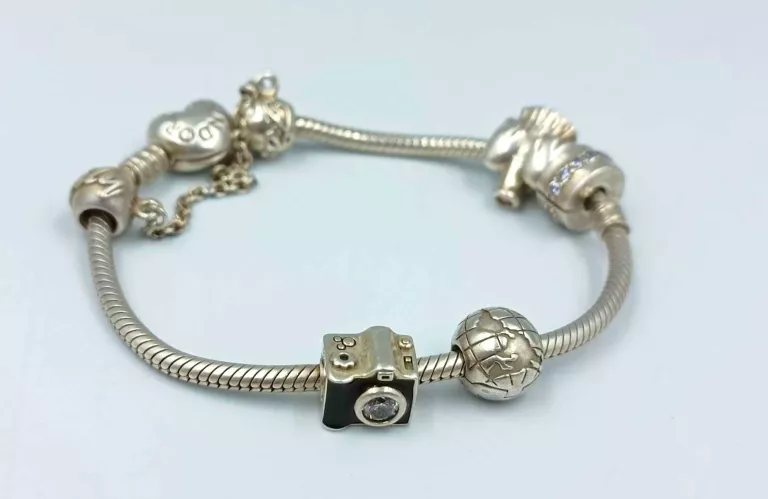 BRANSOLETKA PANDORA 32,83G ROZMIAR 17