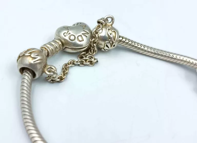 BRANSOLETKA PANDORA 32,83G ROZMIAR 17