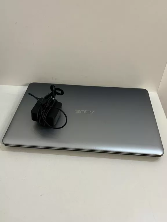 LAPTOP ASUS X541U