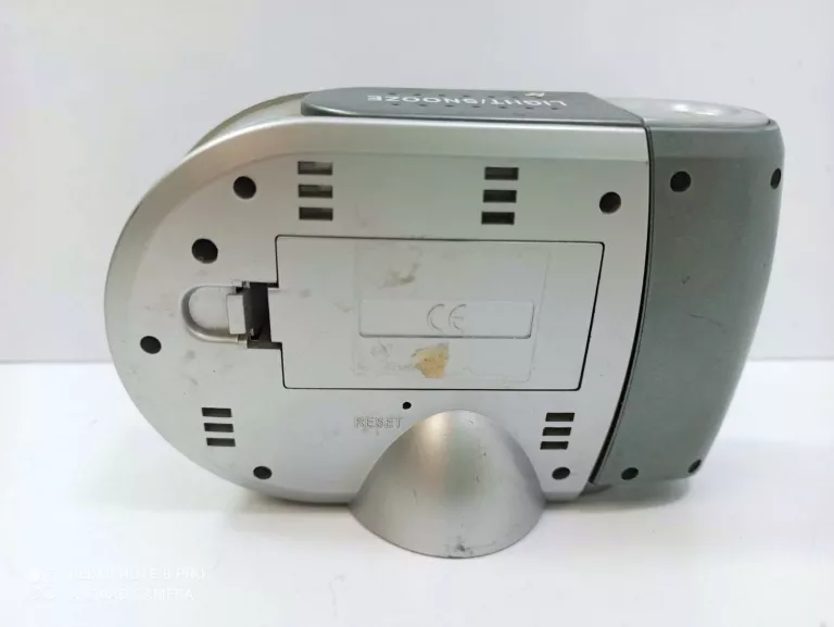 ZEGAREK BUDZIK Z PROJEKTOREM HYUNDAI WS 5002