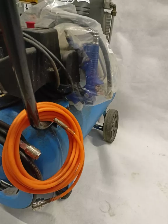 KOMPRESOR 50L ADAC MONTECARLO D3 + AKCESORIA