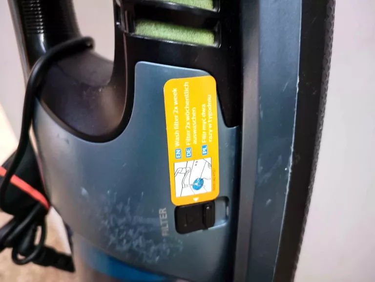 ODKURZACZ PIONOWY PHILIPS POWER PRO AQUA