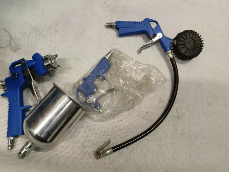 kompresor-50l-adac-montecarlo-d3-akcesoria-cisnienie-maksymalne-10