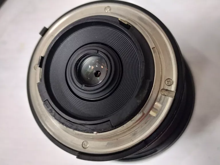 obiektyw-samyang-8mm-fish-eye-135-przyslona-f15