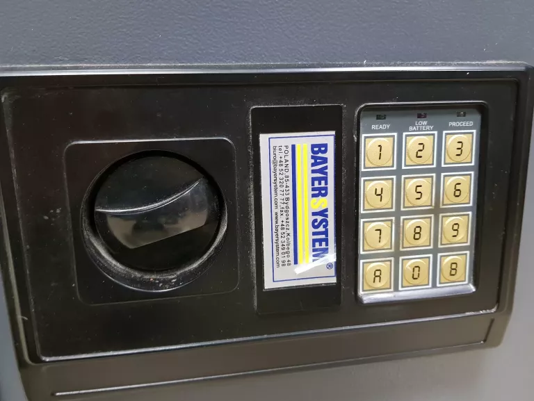 mini-sejf-bayersystem-okazja-stan-uzywany