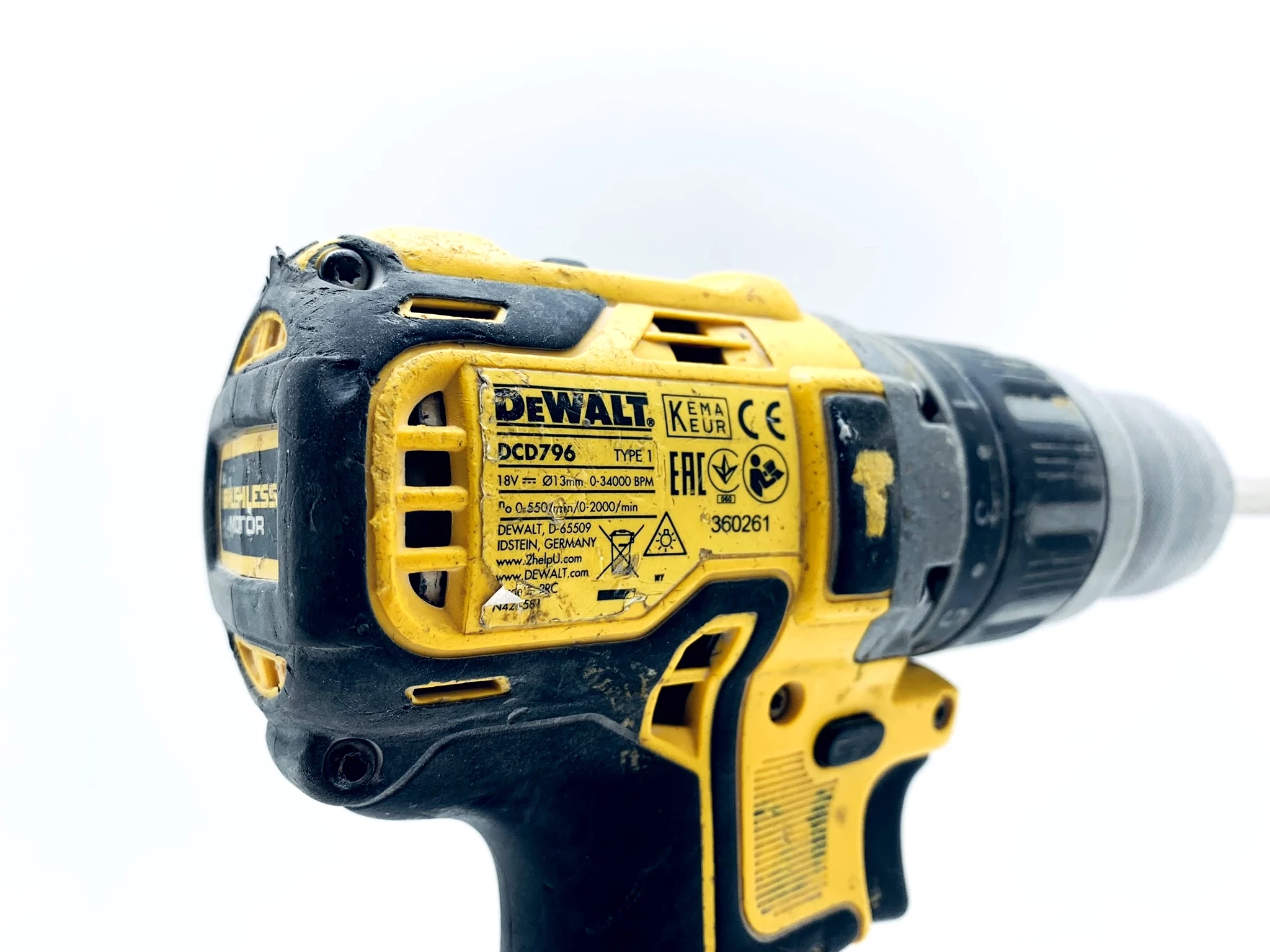 wkretarka-dewalt-dcd-796-rodzaj-silnika-silnik-szczotkowy