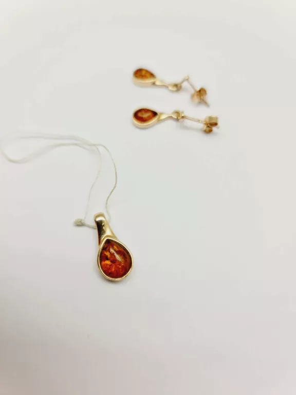 zestaw-bizuterii-yes-kolczyki-zawieszka-bursztyn-marka-yes