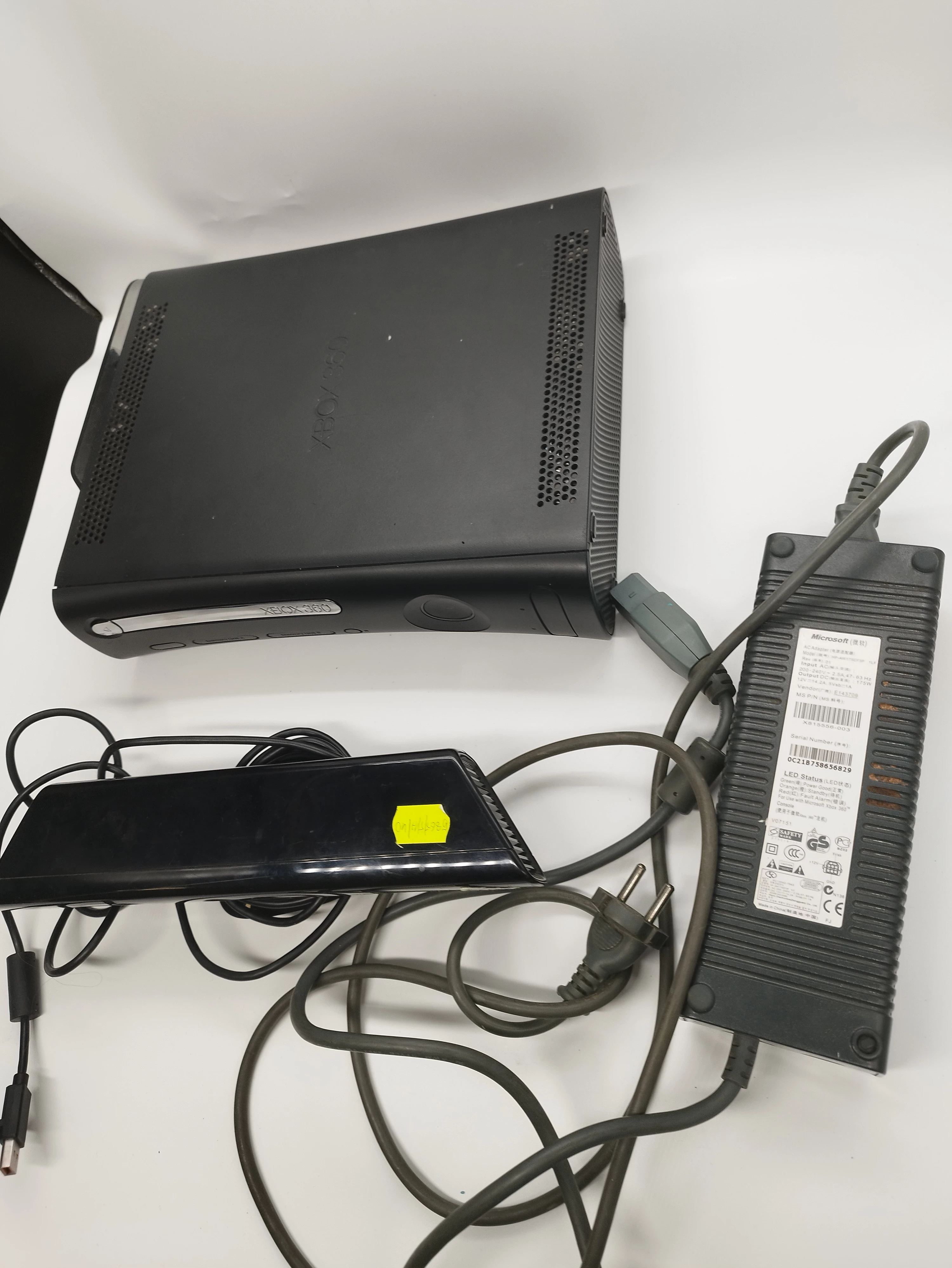 konsola-xbox-360-fat-zasilacz-stan-uzywany