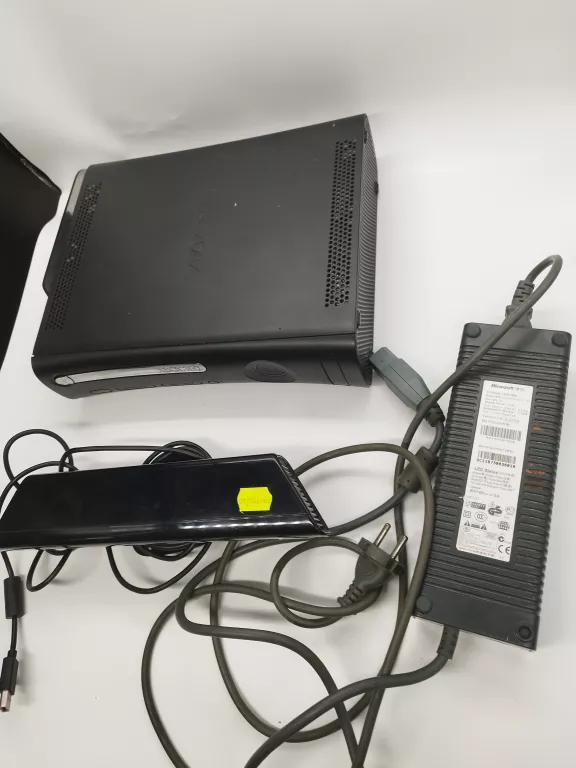 konsola-xbox-360-fat-zasilacz-stan-uzywany