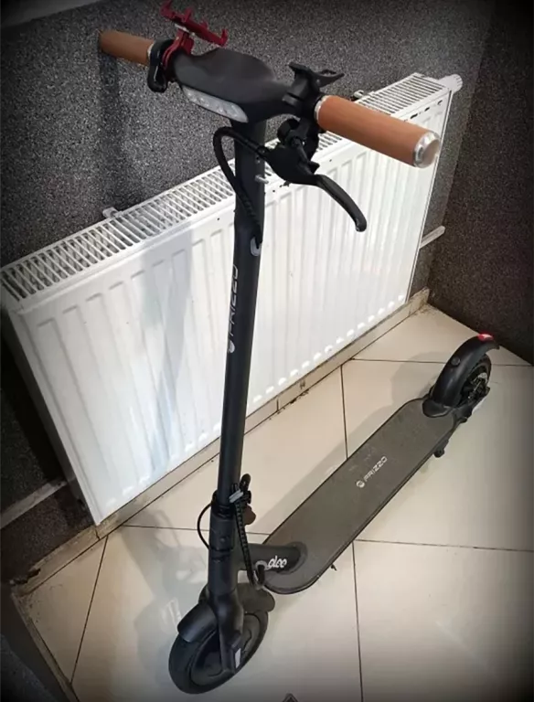 HULAJNOGA ELEKTRYCZNA FRIZZO GLEE OPIS!