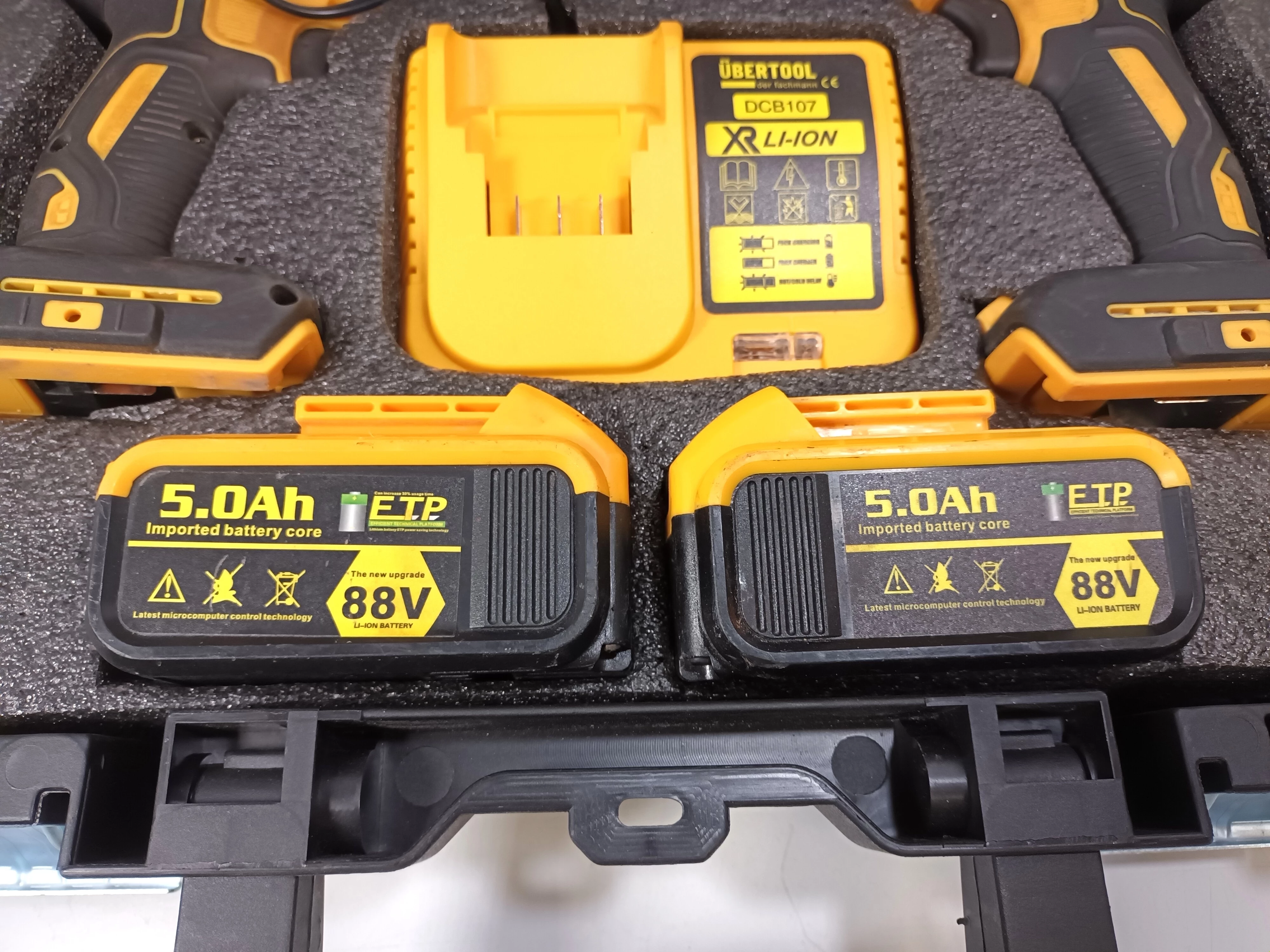 zestaw-narzedzi-ubertool-klucz-udarowy-wkretark-product-id-e3bcc5fa-03e9-492e-9296-4664f4f8d867