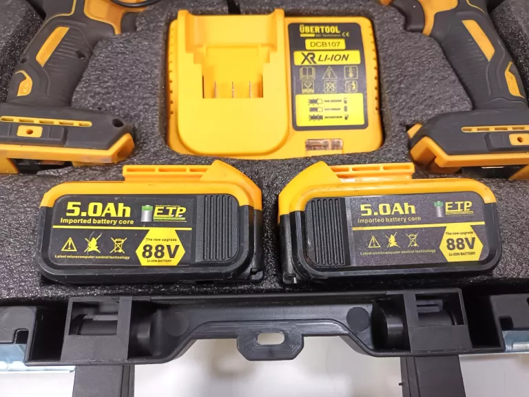 zestaw-narzedzi-ubertool-klucz-udarowy-wkretark-product-id-e3bcc5fa-03e9-492e-9296-4664f4f8d867