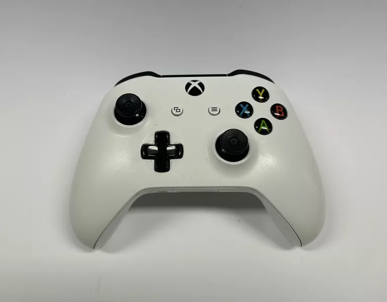 PAD XBOX ONE 1708 USZKODZONY