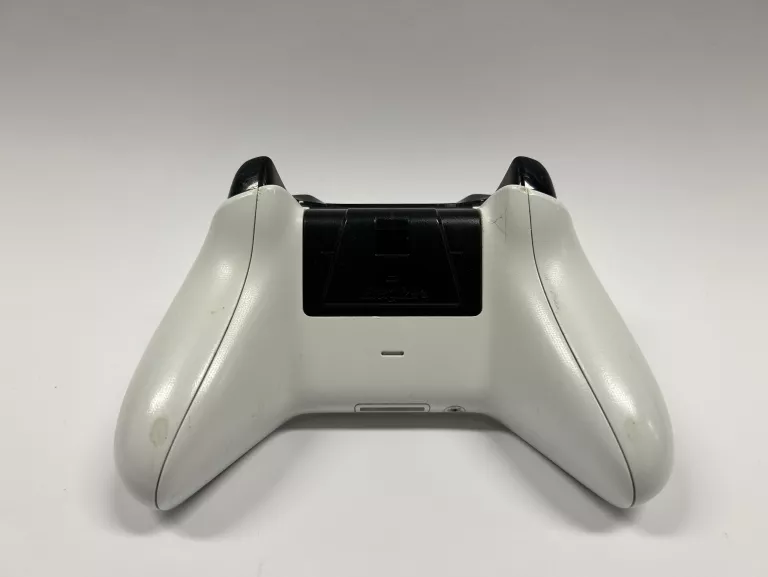PAD XBOX ONE 1708 USZKODZONY