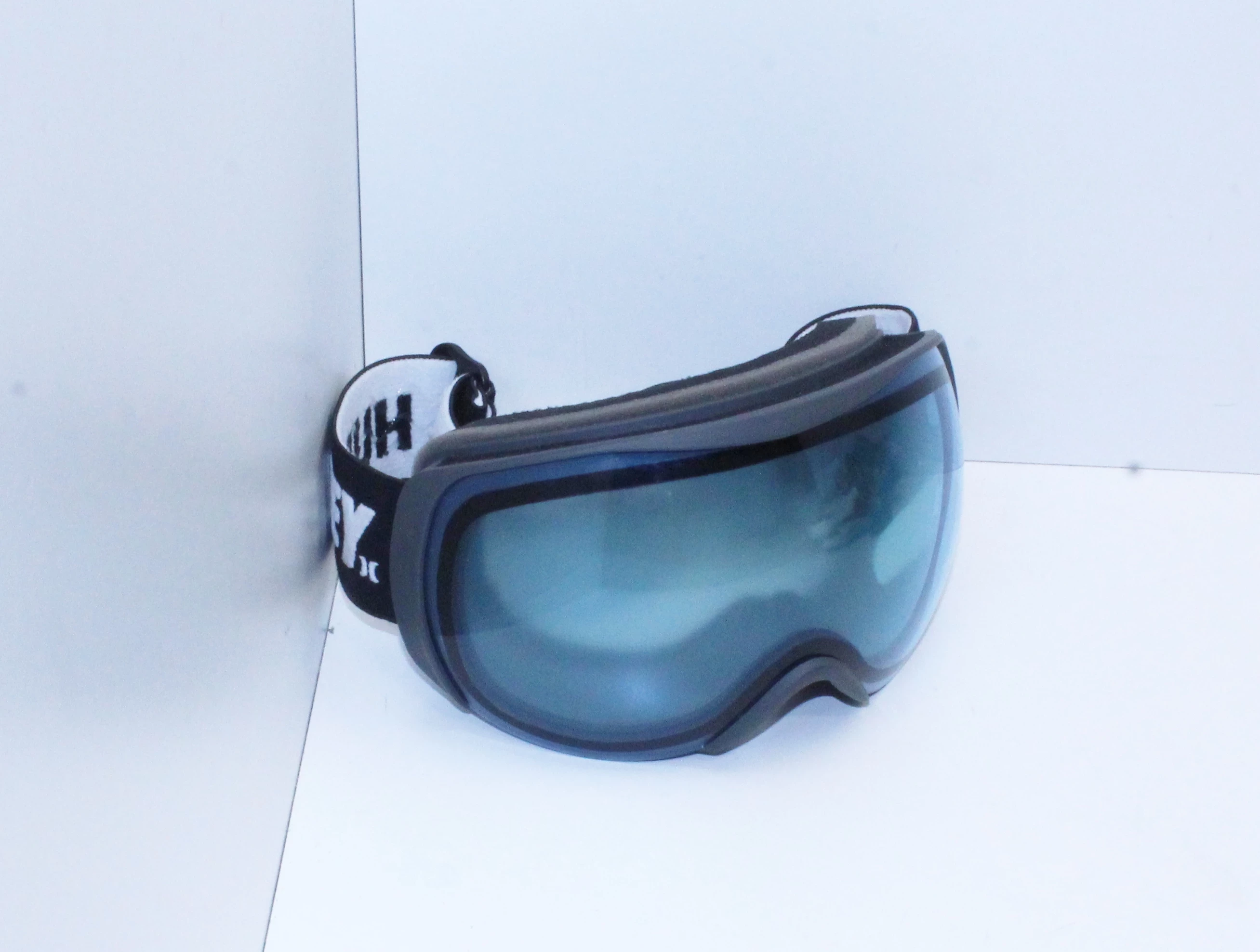 gogle-narciarskie-hurley-niebieska-szybka-ean-gtin-884932380627