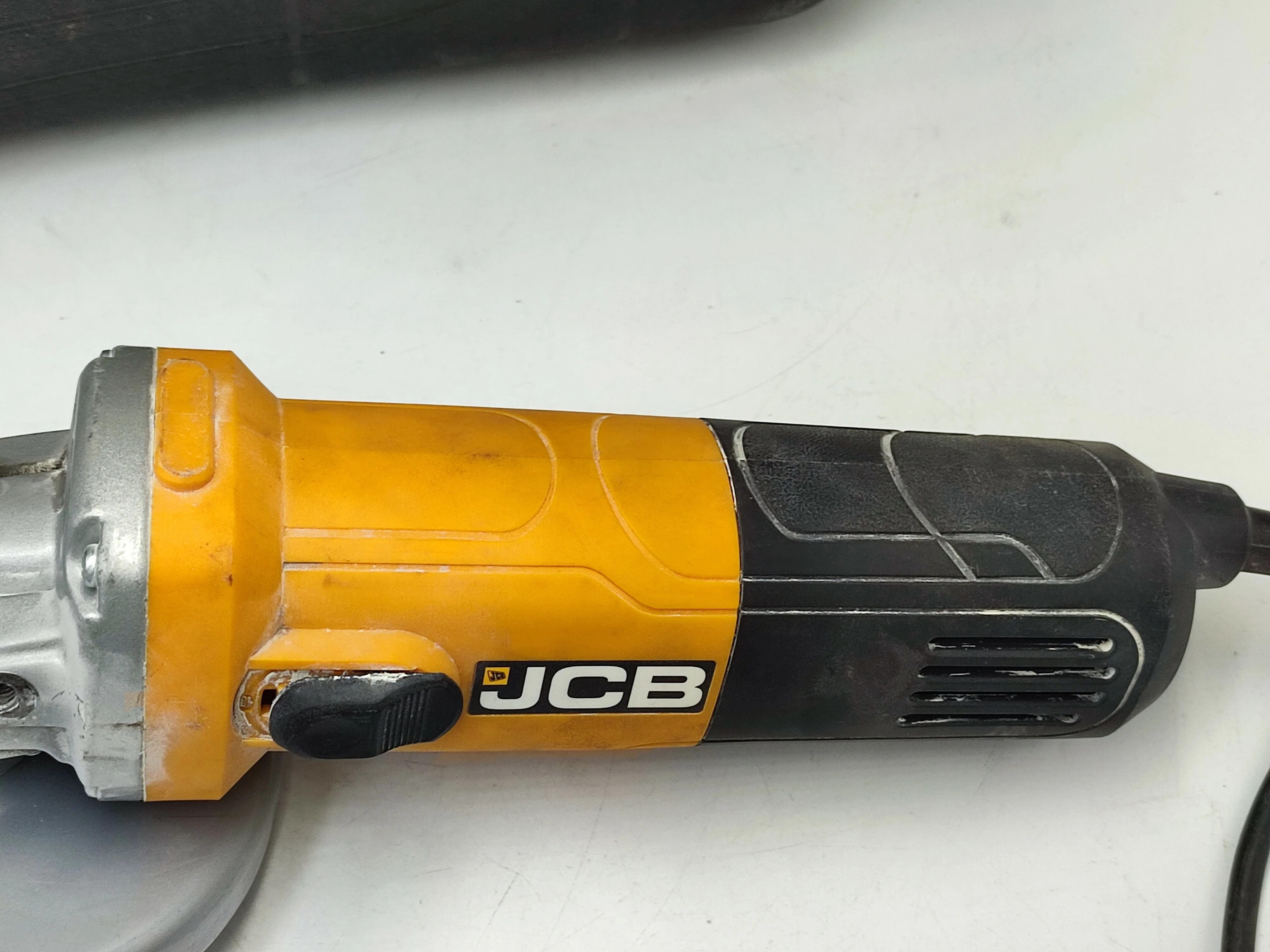 szlifierka-katowa-jcb-ag850-orla-11-sosnowiec