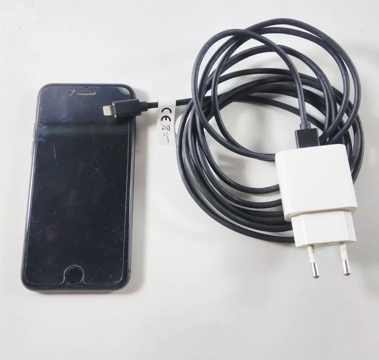 TELEFON IPHONE 8