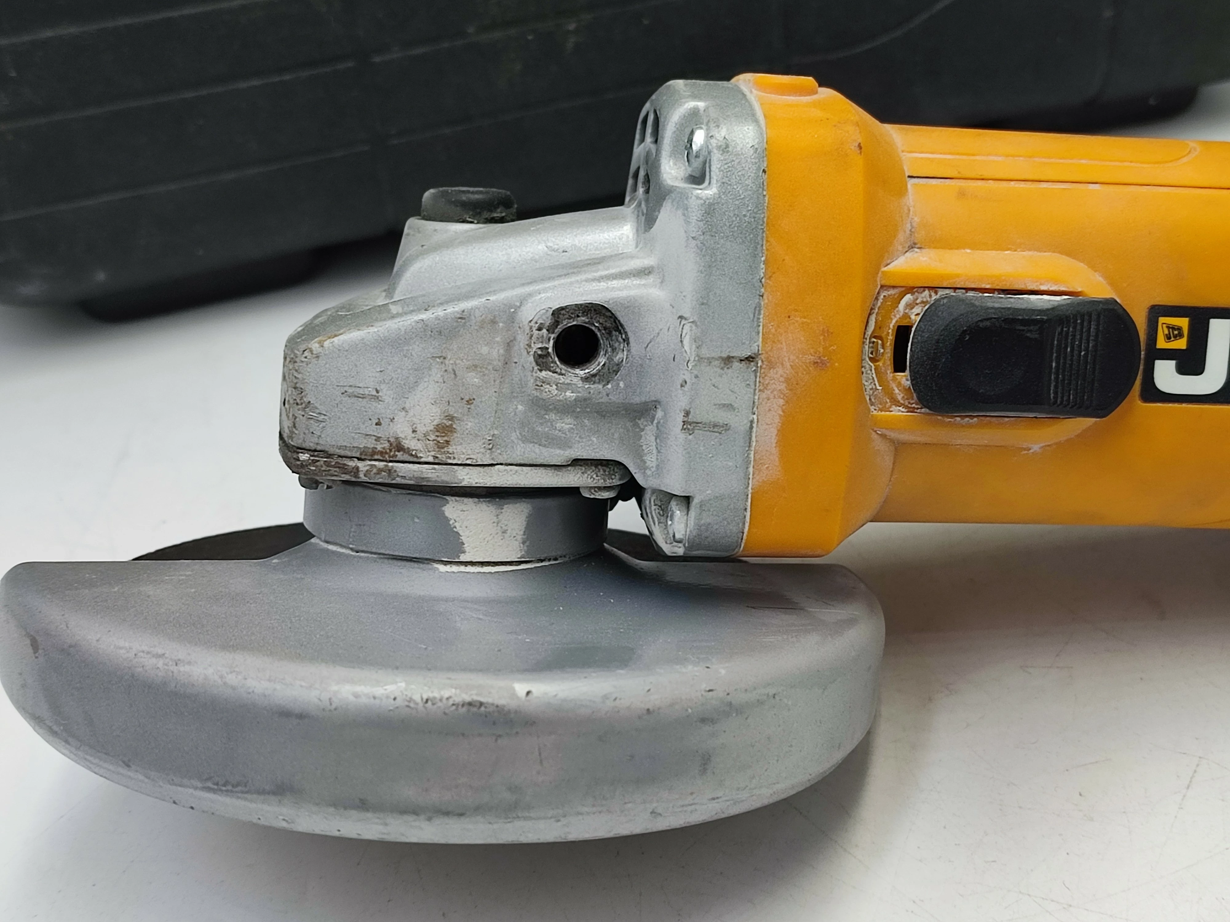 szlifierka-katowa-jcb-ag850-kod-producenta-jcb-ag8501