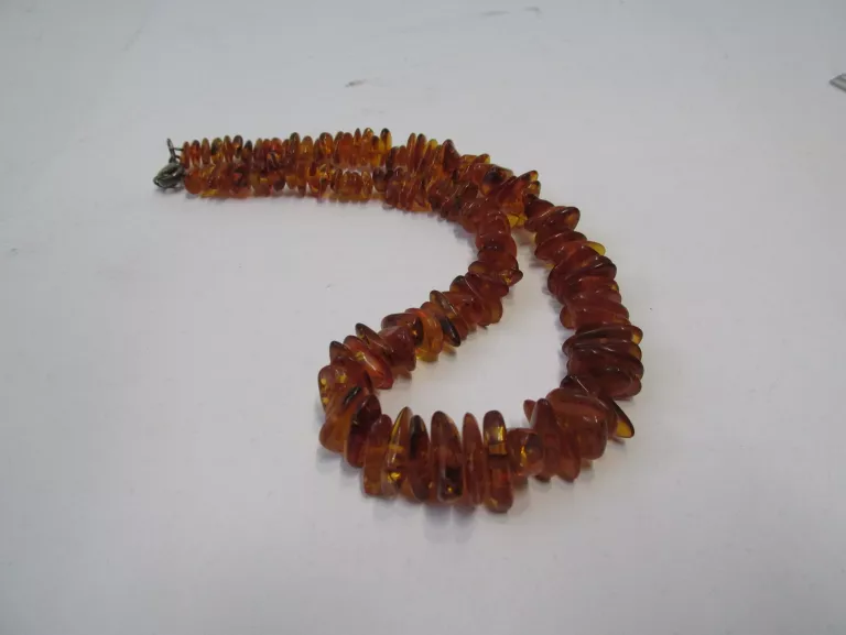 KORALE BURSZTYNOWE 43CM