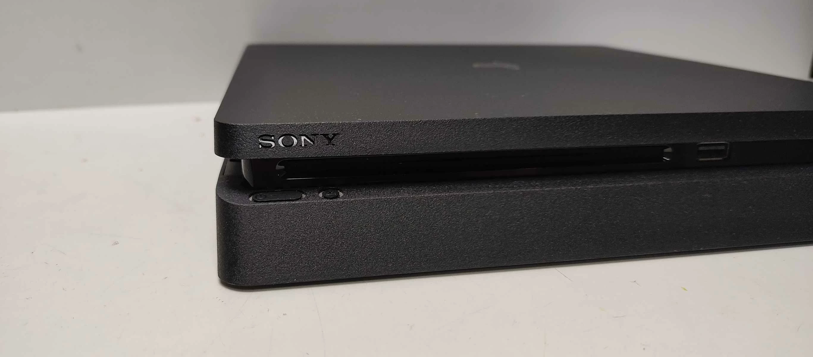 konsola-ps4-cuh-2116a-kolor-czarny