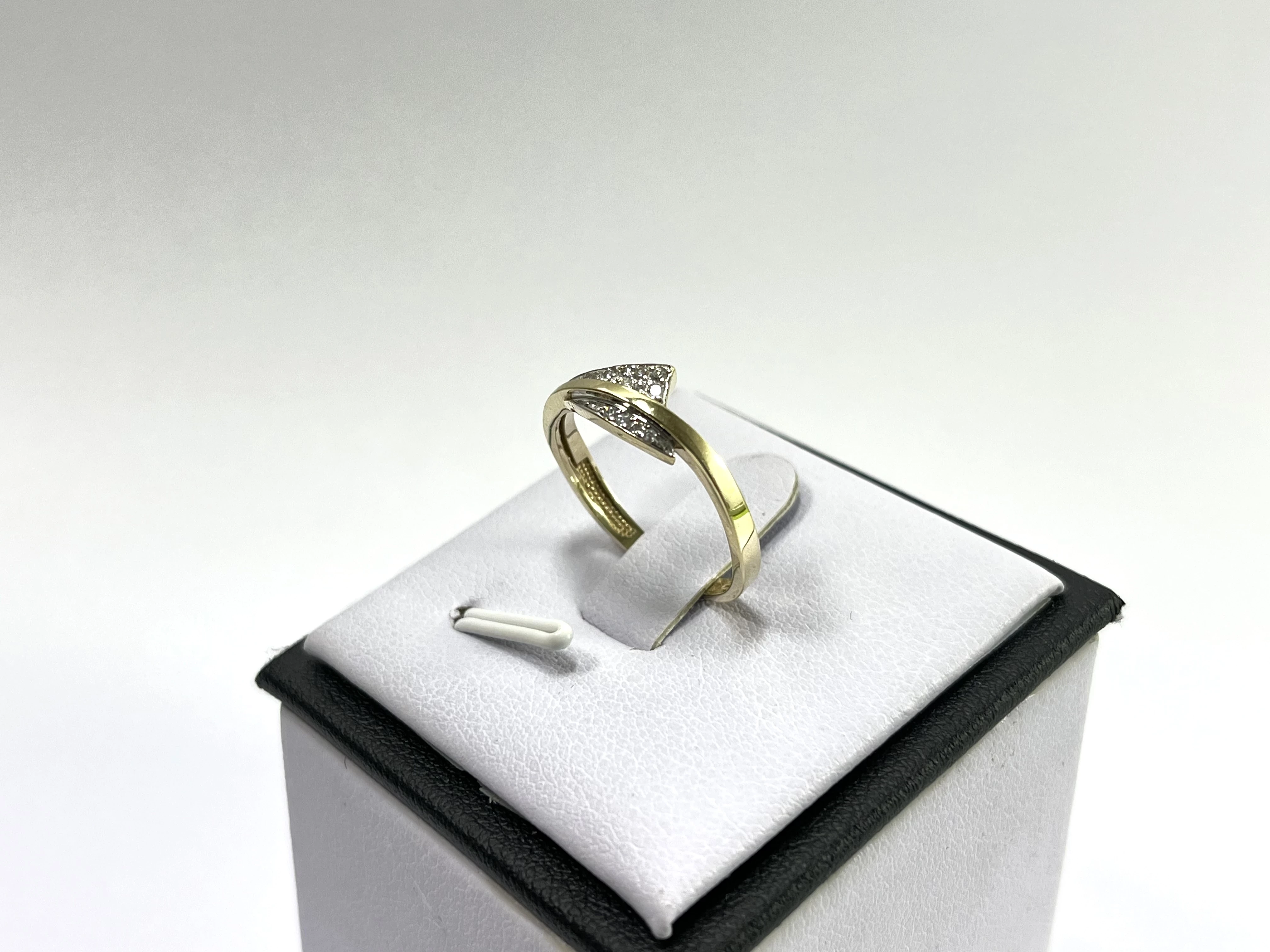 nienoszony-zloty-pierscionek-pr333-167g-r16-stan-11323-2