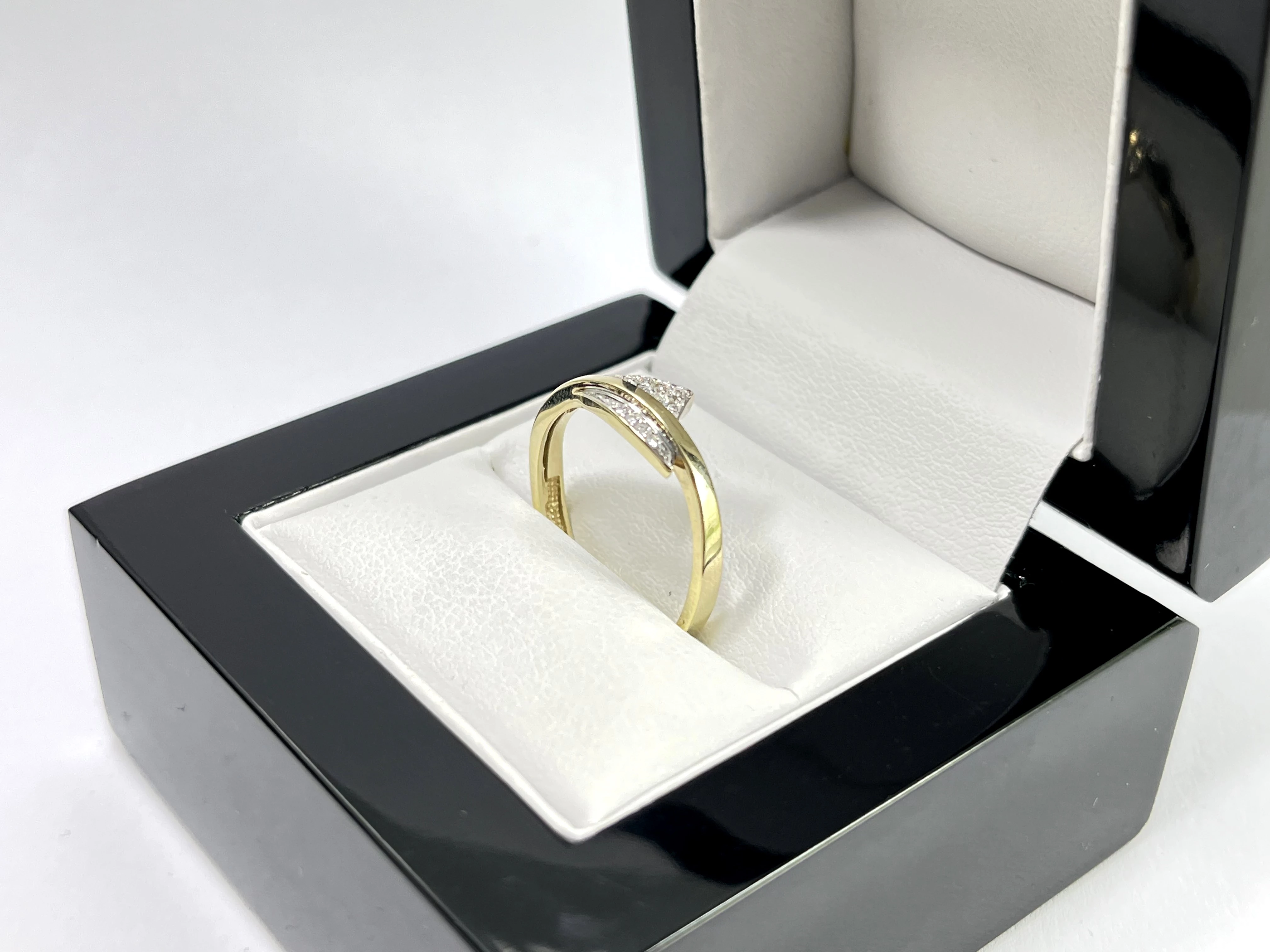 nienoszony-zloty-pierscionek-pr333-167g-r16-waga-167