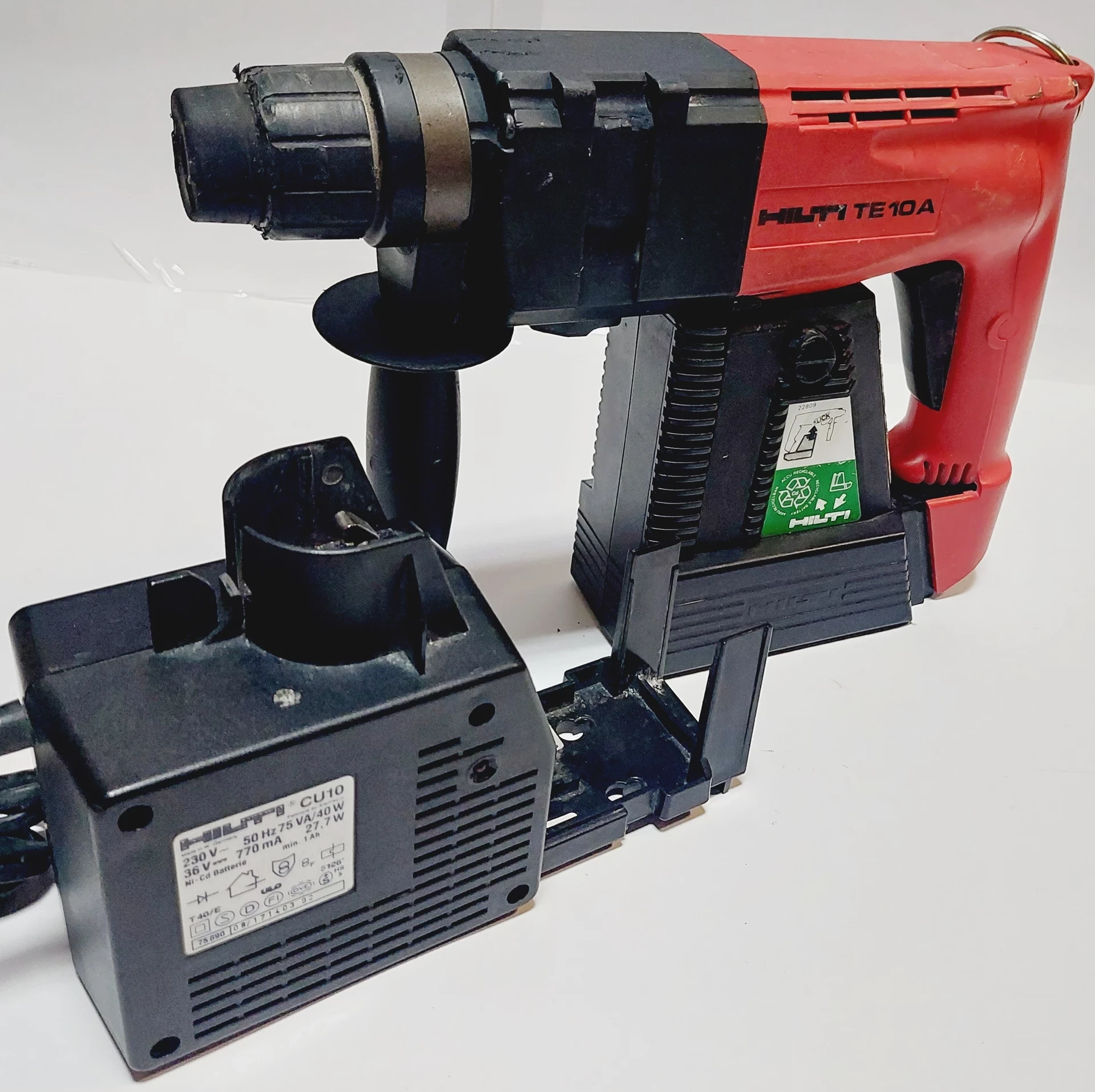 mlotowiertarka-hilti-te-10-a-okazja-energia-udaru-100