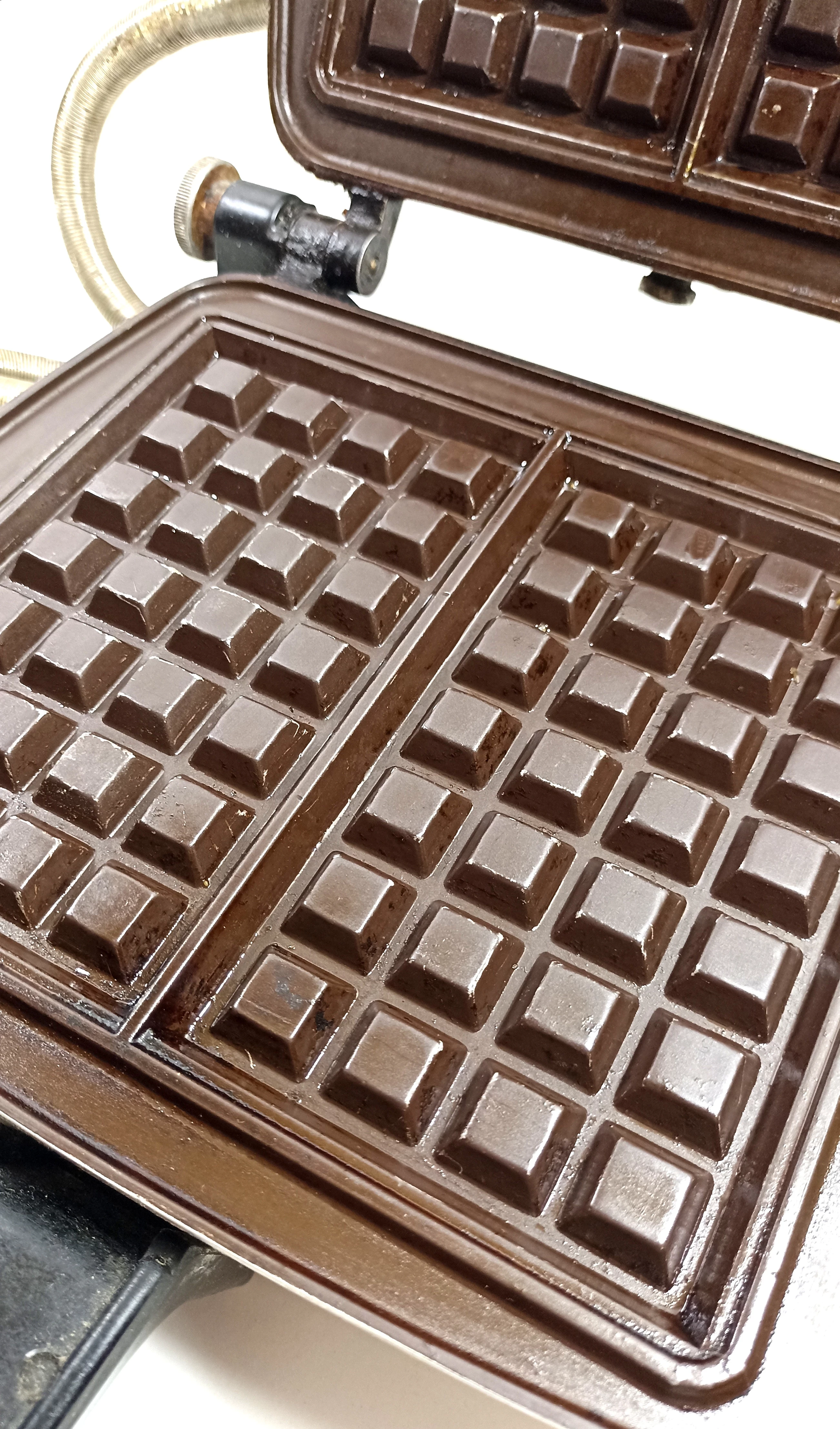 gofrownica-dezamet-typ-251-kolor-dominujacy-srebrnyszary