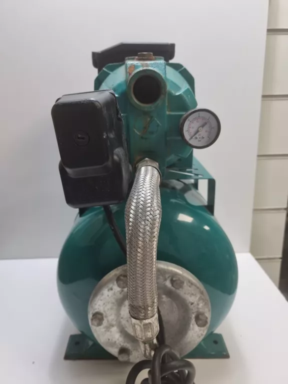 hydrofor-pompa-aqua-sv800-800w-3600lh-20l-maksymalna-wydajnosc-pompy-3600