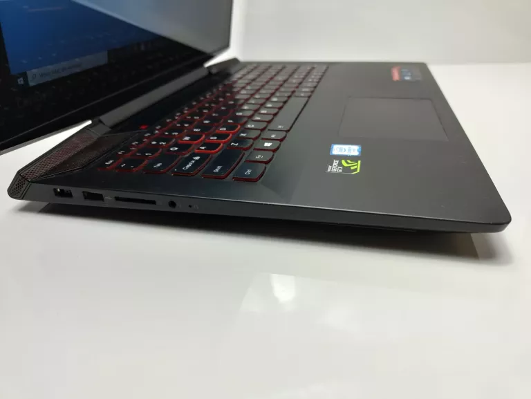 lenovo-ideapad-y700-15isk-i5-6300hq-12128ssd1tb-przekatna-ekranu-156