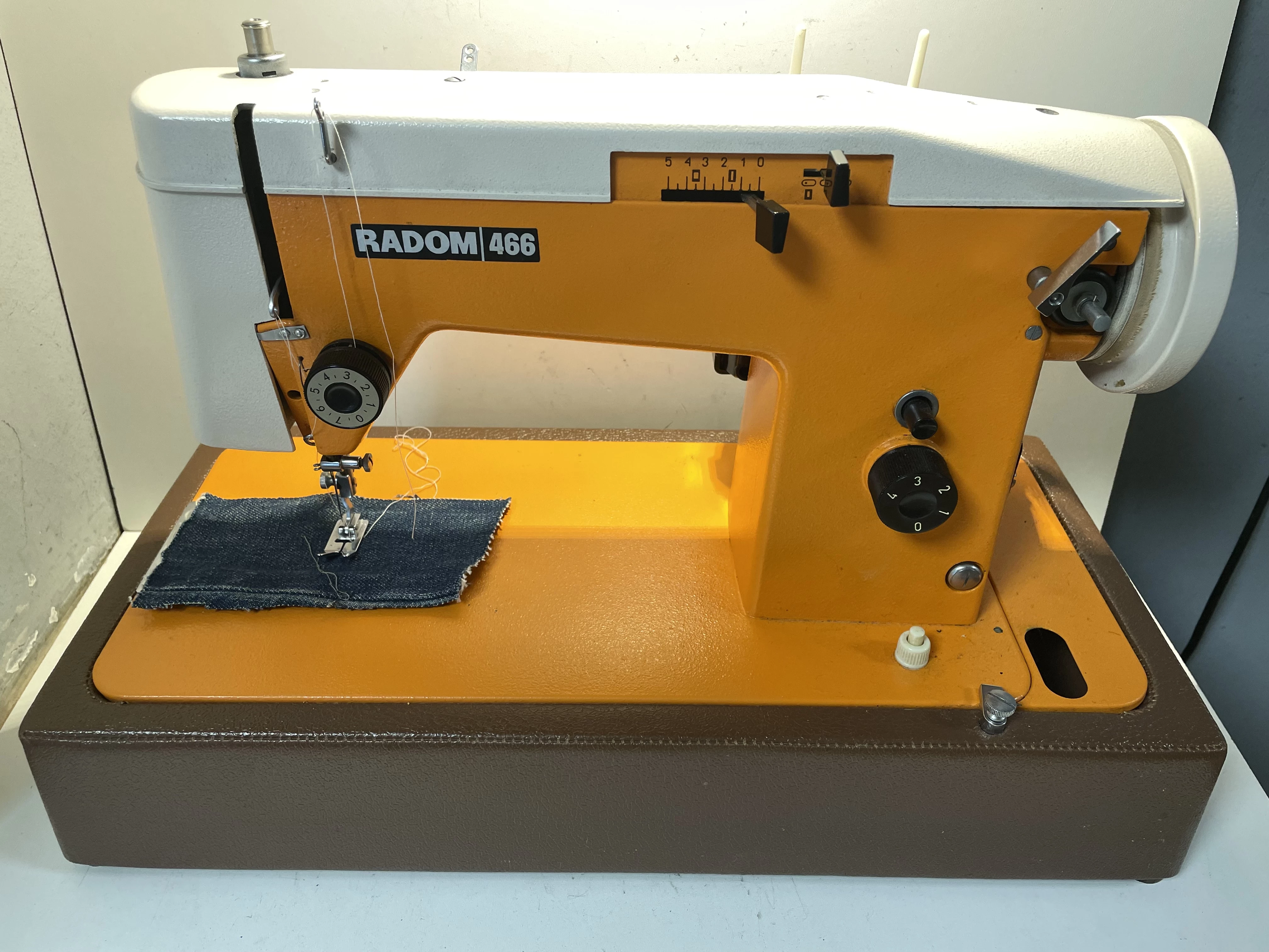 maszyna-do-szycia-lucznik-radom-466-uszkodzona-osiedle-niepodleglosci-1-krakow