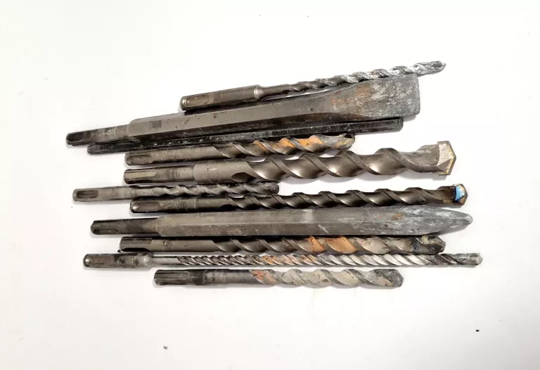 MŁOTOWIERTARKA MAKITA HR 2630