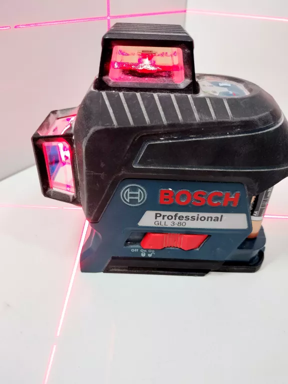 LASER KRZYŻOWY BOSCH GLL 3-80 W WALIZCE