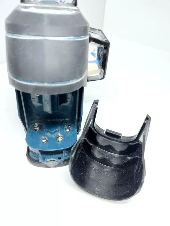 LASER KRZYŻOWY BOSCH GLL 3-80 W WALIZCE