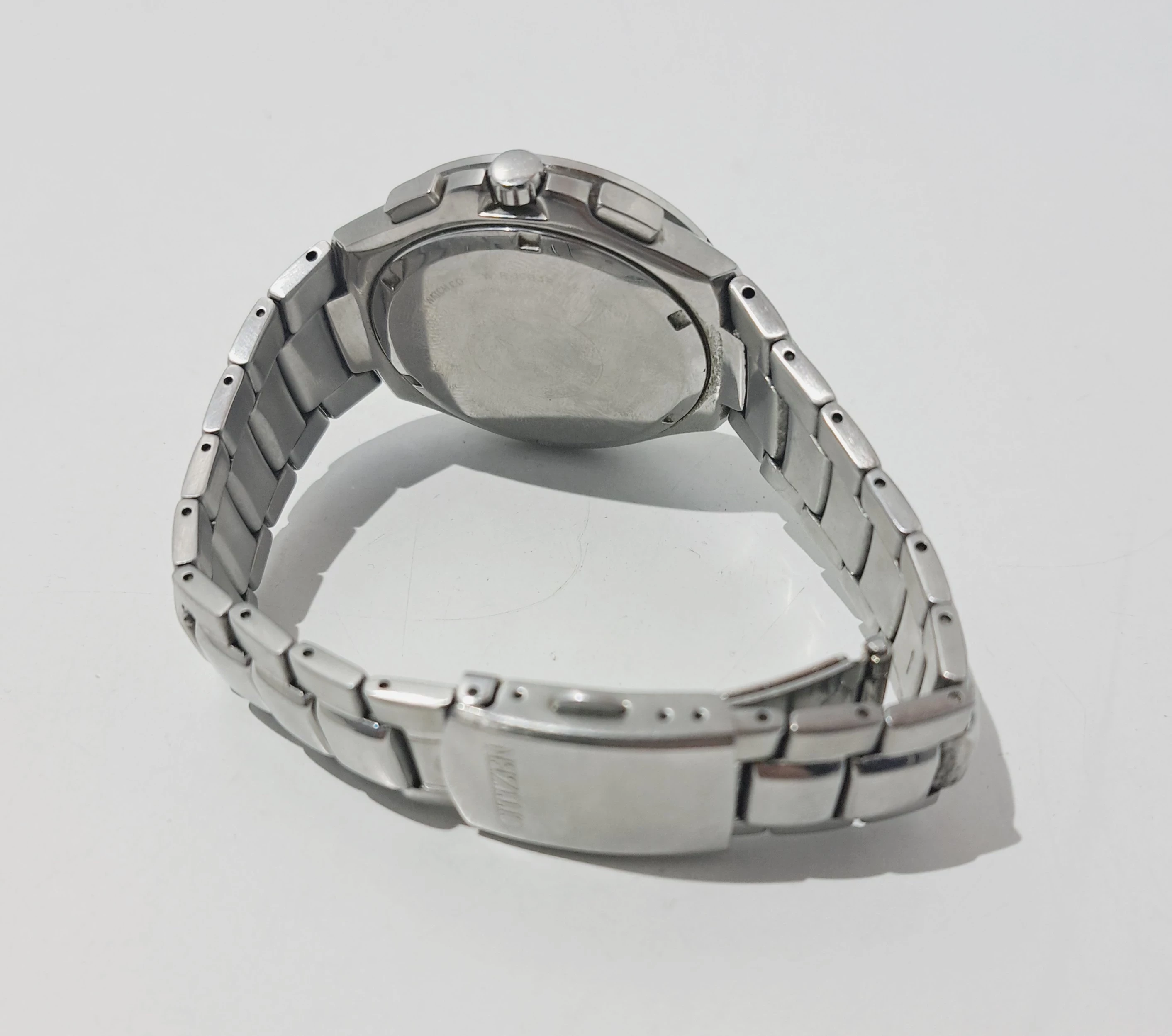 zegarek-citizen-h500-s063574-mechanizm-kwarcowy