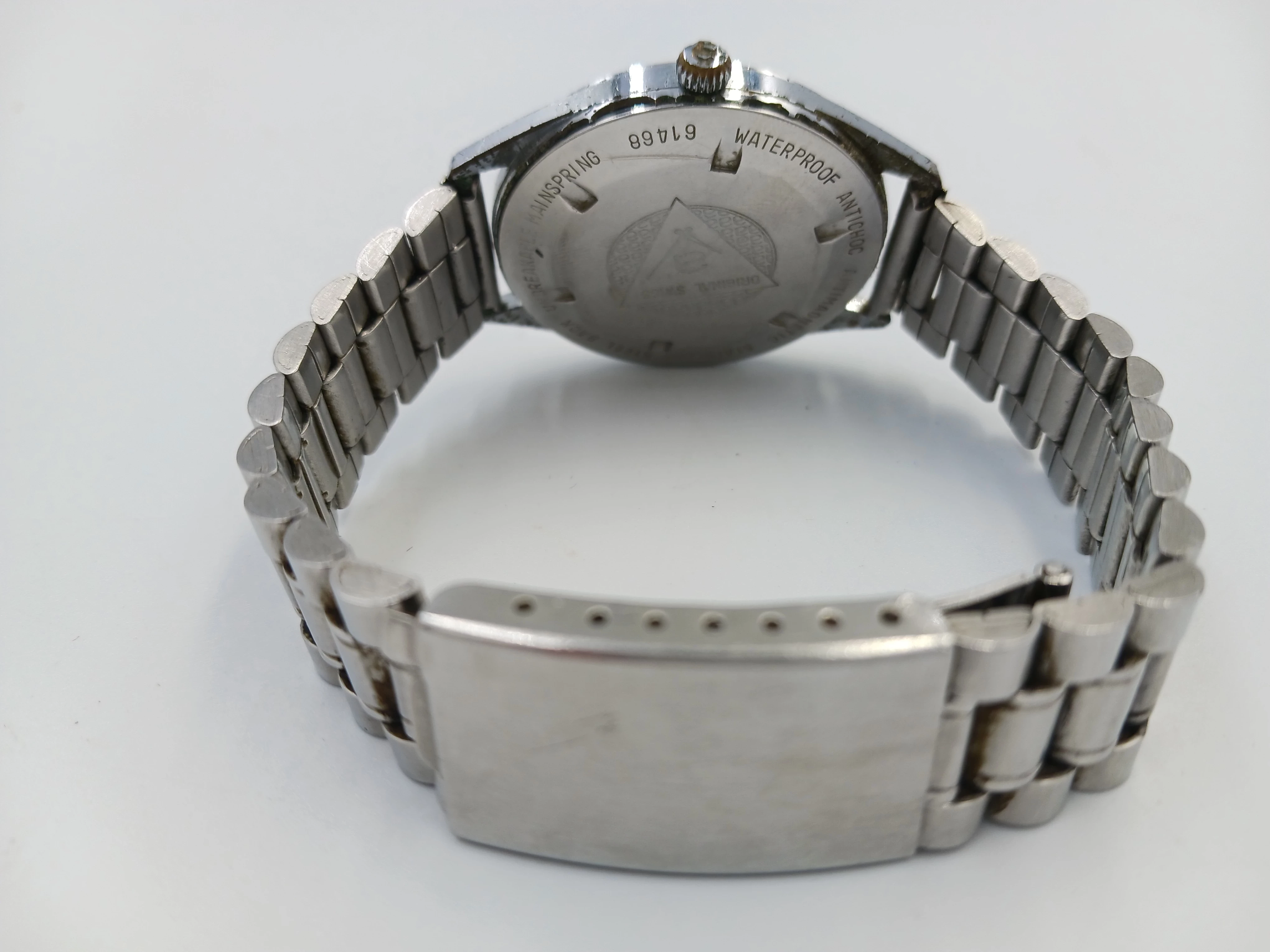 zegarek-atlantic-worldmaster-mechanizm-kwarcowy