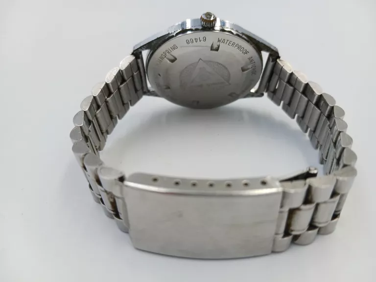 zegarek-atlantic-worldmaster-mechanizm-kwarcowy