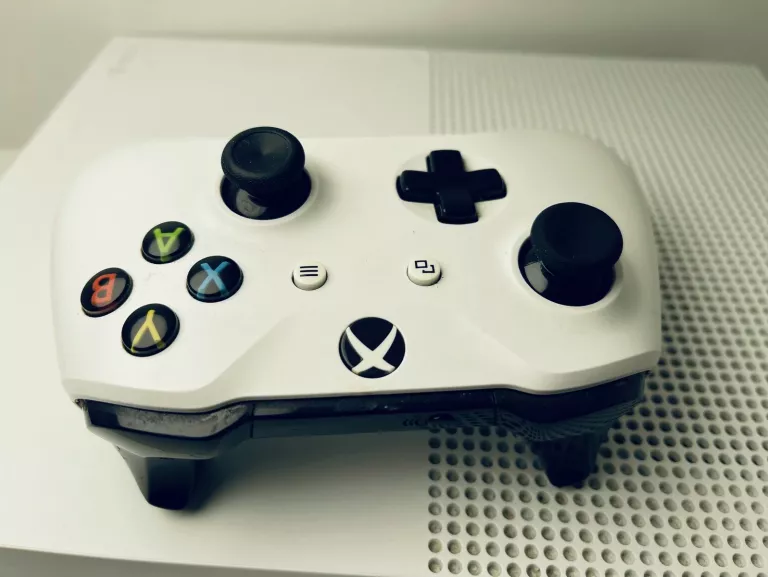 KONSOLA XBOX ONE S 1 TB