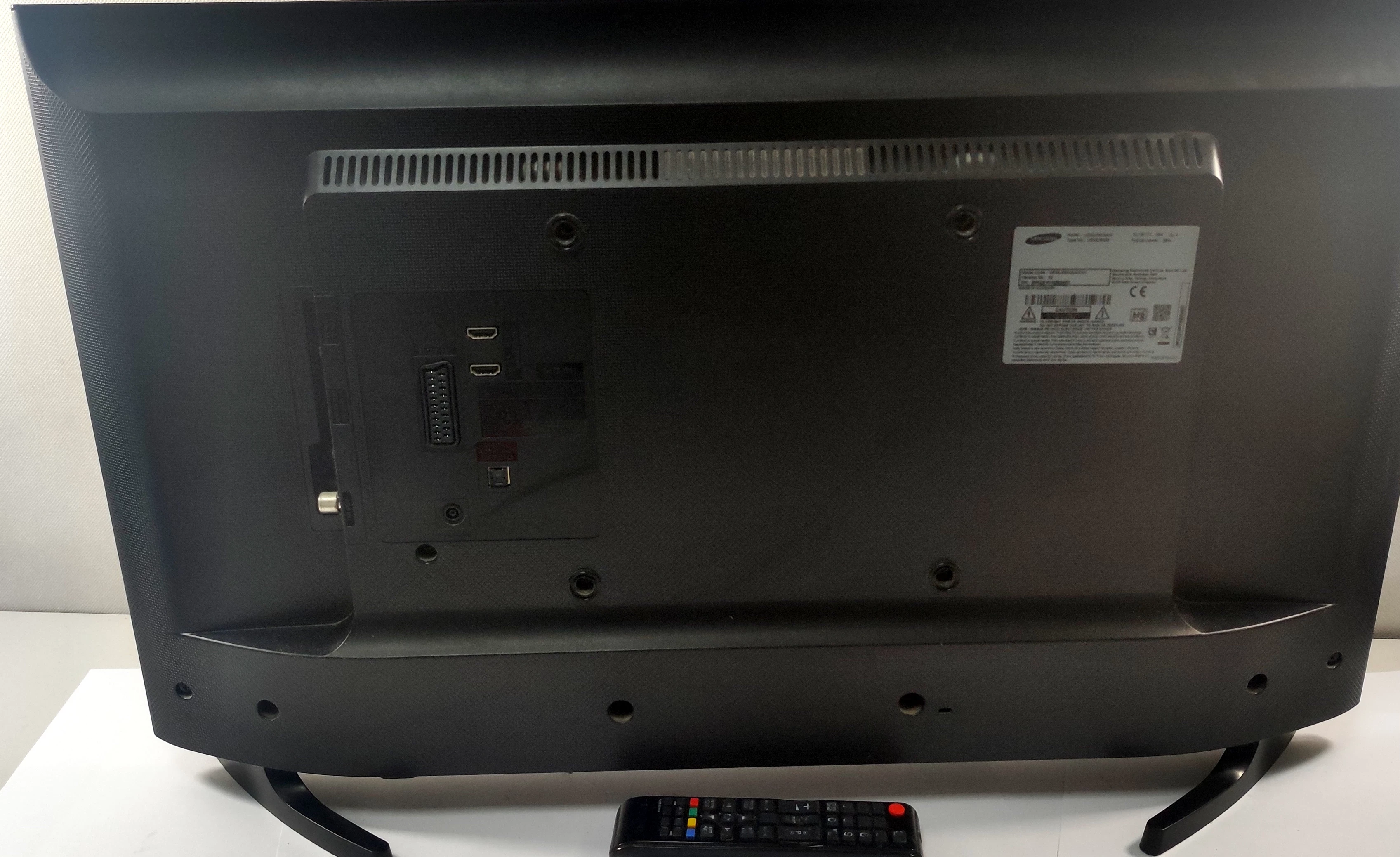 telewizor-samsung-ue32j5000aw-pilot-marka-samsung