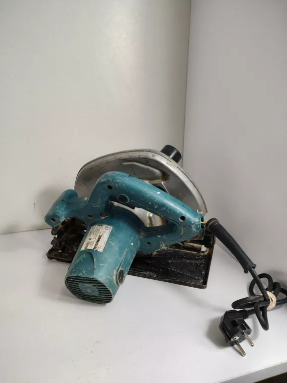 MAKITA 5704R PILARKA USZKODZONA