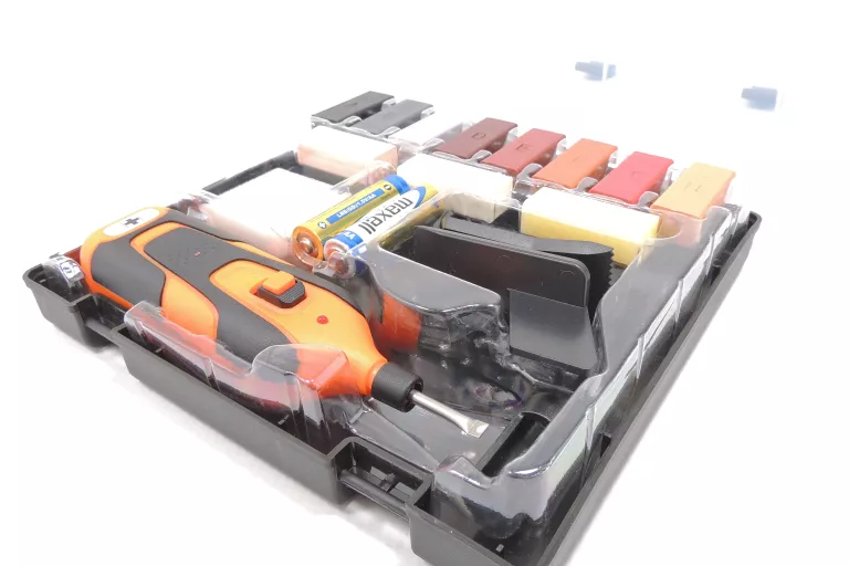 zestaw-do-naprawy-paneli-mebli-drzwi-doktor-holz-marka-inna