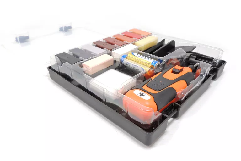 zestaw-do-naprawy-paneli-mebli-drzwi-doktor-holz-stan-uzywany