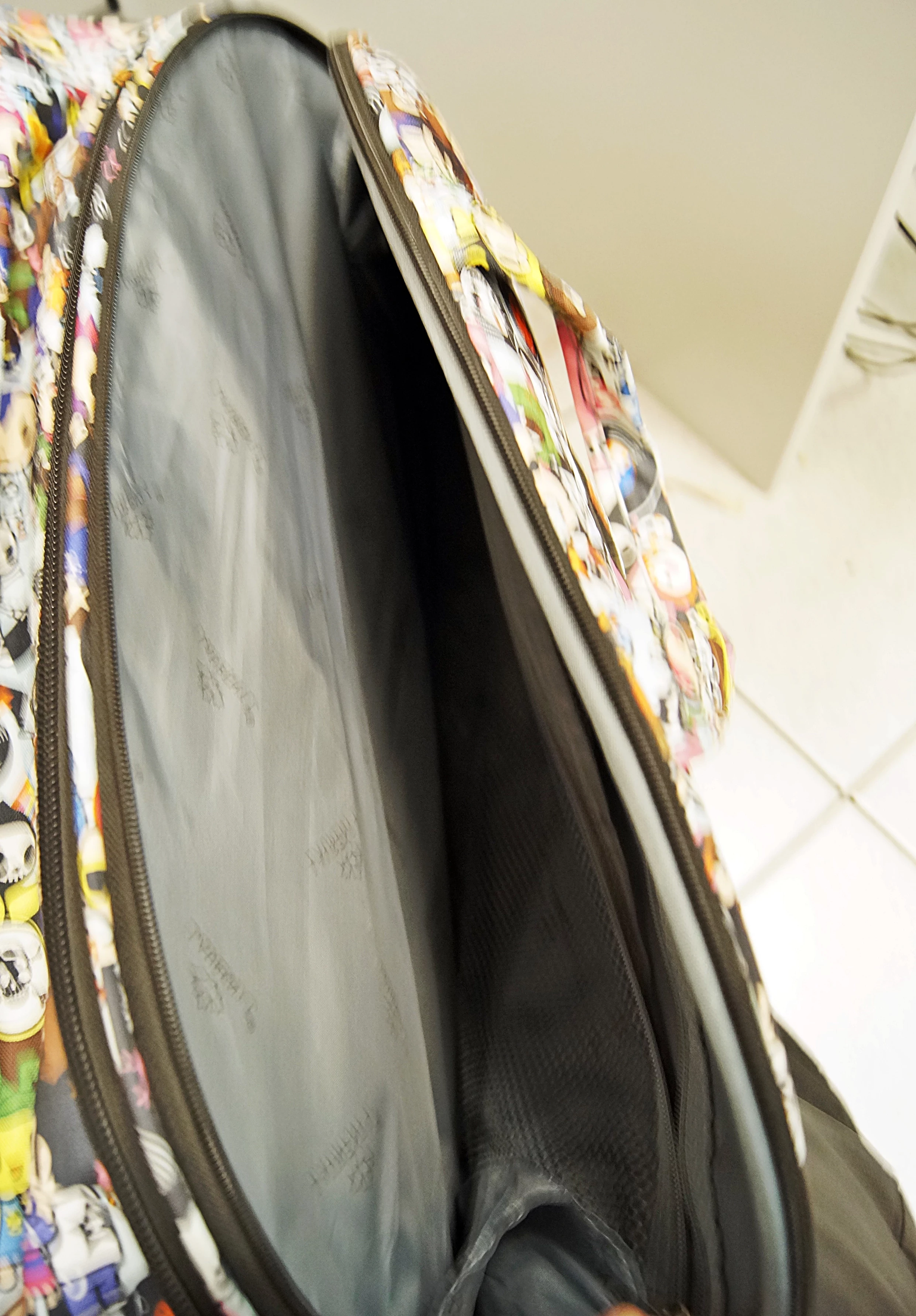 torba-podrozna-na-kolkach-laurent-l-material-dominujacy-inny