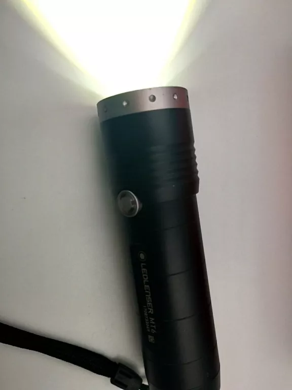 LEDLENSER MT 6 LATARKA